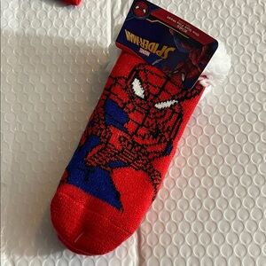Spider-Man Marvel Red and Blue Fuzzy Socks With Grip Pad Bottoms For Kids NWT